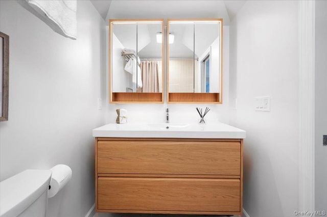 110 Round Hill Road, Dobbs Ferry, NY 10522