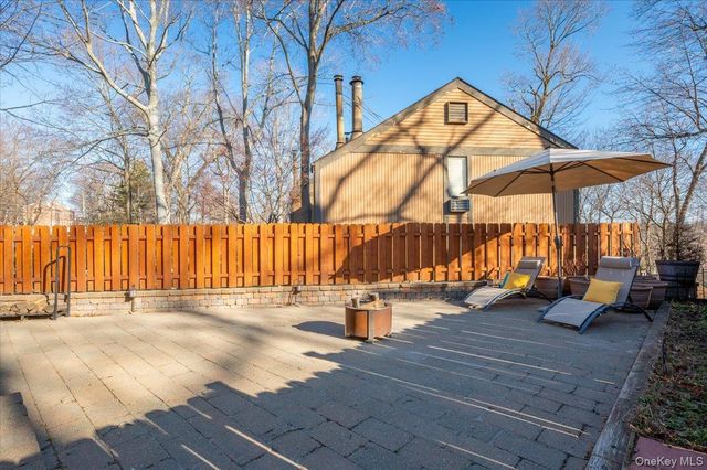 110 Round Hill Road, Dobbs Ferry, NY 10522