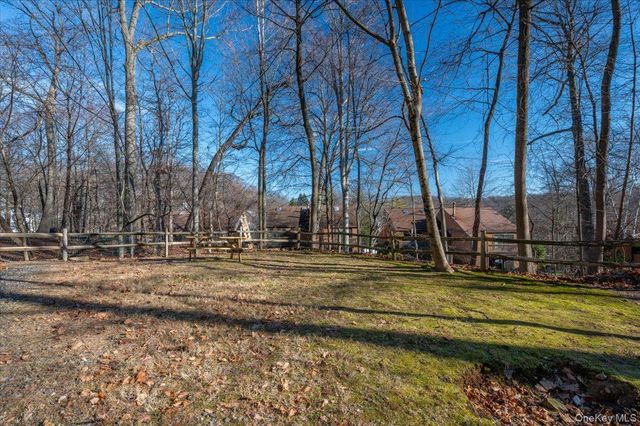 110 Round Hill Road, Dobbs Ferry, NY 10522