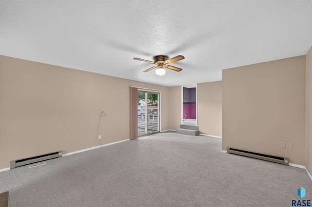 805 S Rohl Dr Drive, Sioux Falls, SD 57103