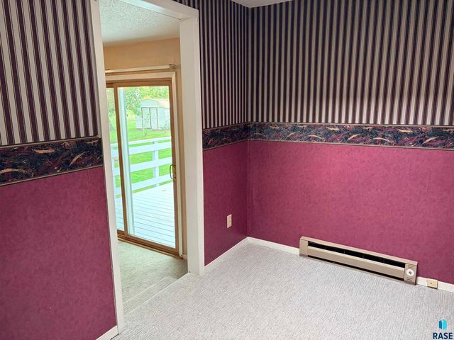 805 S Rohl Dr Drive, Sioux Falls, SD 57103
