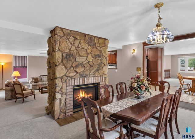 805 S Rohl Dr Drive, Sioux Falls, SD 57103