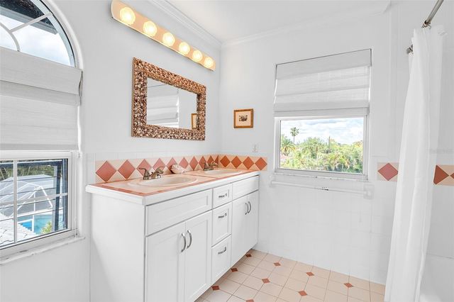 608 GARDENIA DRIVE, Venice, FL 34285