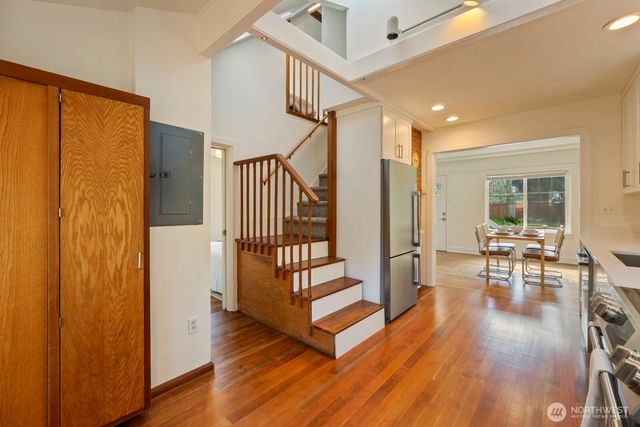 11556 17th Avenue NE, Seattle, WA 98125
