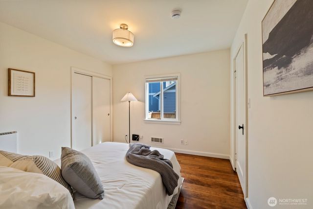 11556 17th Avenue NE, Seattle, WA 98125
