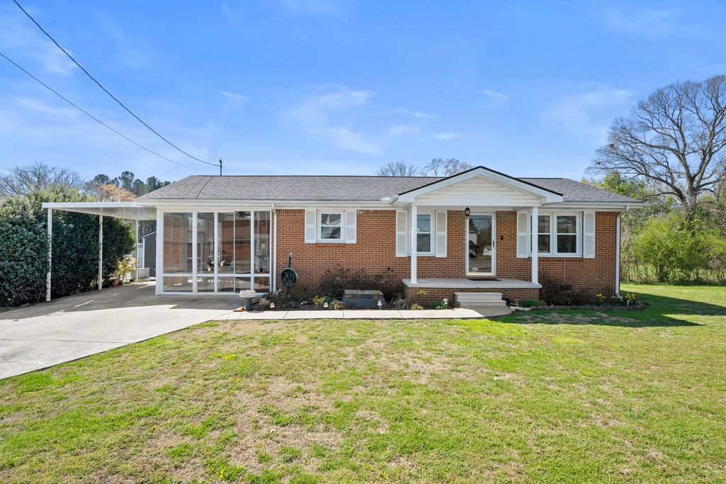 1376 Ardmore Hwy, Taft, TN 38488