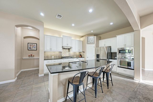 1119 Enclave WAY, Hutto, TX 78634