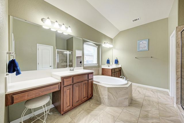 1119 Enclave WAY, Hutto, TX 78634