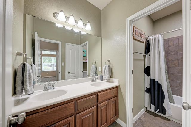 1119 Enclave WAY, Hutto, TX 78634