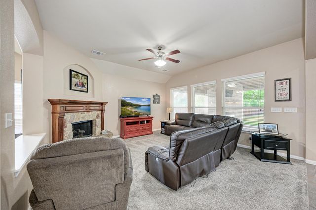 1119 Enclave WAY, Hutto, TX 78634