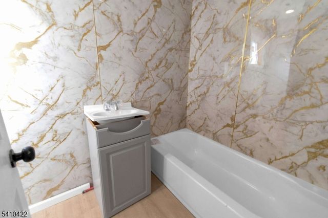 34 Tichenor Ter, Irvington Twp., NJ 07111