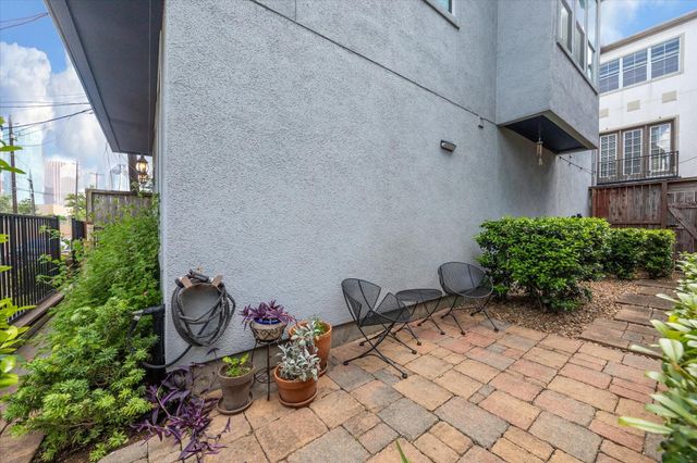 1219 Hickory Street, Houston, TX 77007