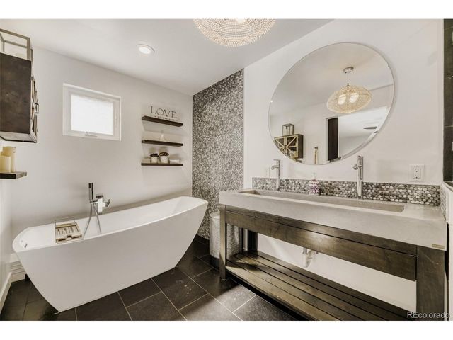 3095 S Vine St, Denver, CO 80210