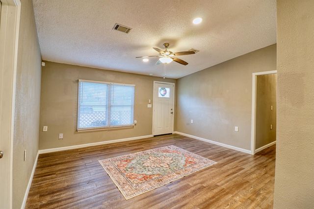 21702 Island Lake Loop E, Humble, TX 77338