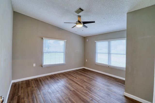 21702 Island Lake Loop E, Humble, TX 77338