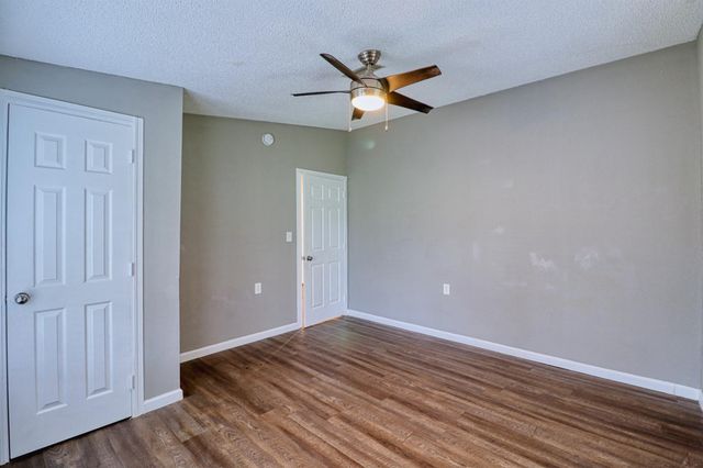 21702 Island Lake Loop E, Humble, TX 77338