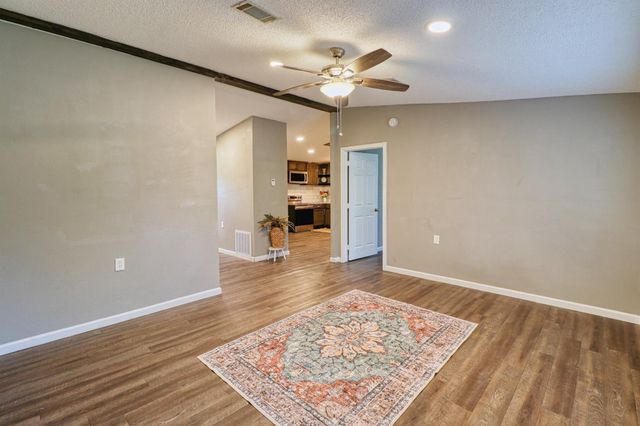 21702 Island Lake Loop E, Humble, TX 77338