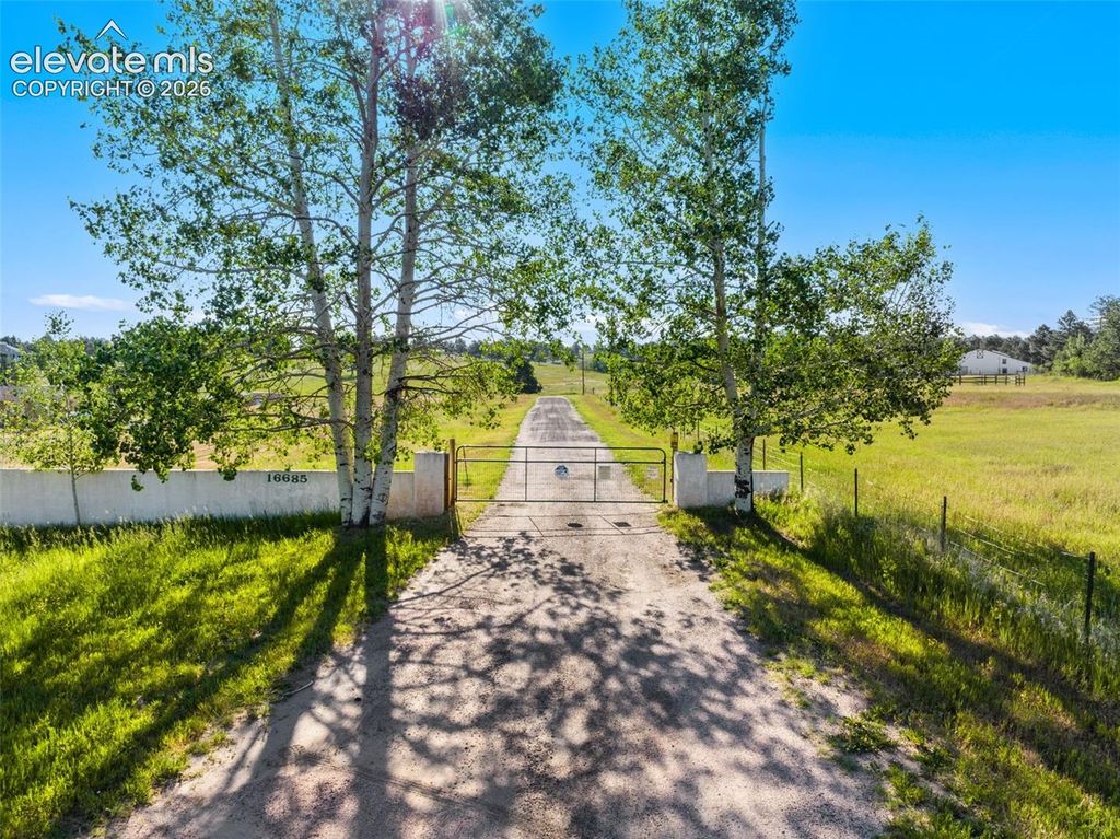 16685 Roller Coaster Road, Colorado Springs, CO 80921 — photo 2