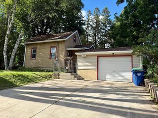 108 W STROWBRIDGE STREET, Wausau, WI 54401