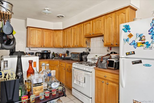 5263 65th Place, Maspeth, NY 11378