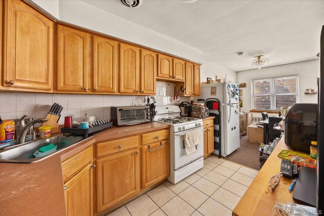 5263 65th Place, Maspeth, NY 11378