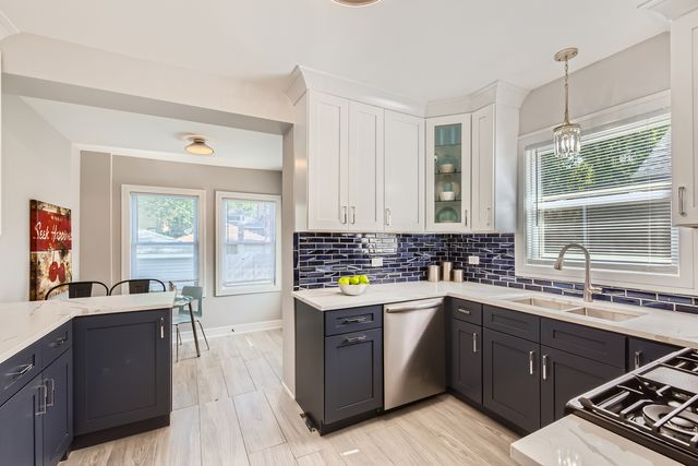 1726 W 106th Street, Chicago, IL 60643