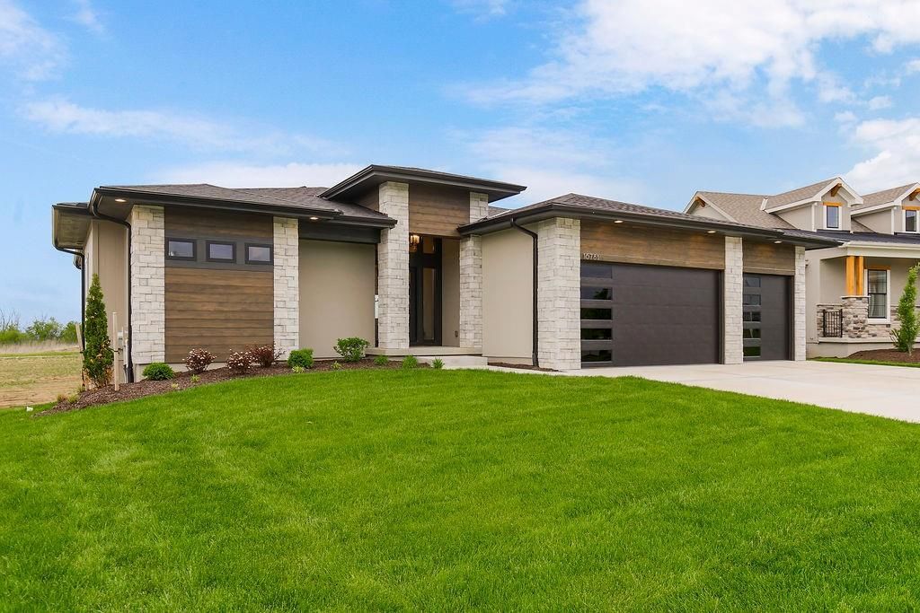 16777 S Ripley Street, Olathe, KS 66062