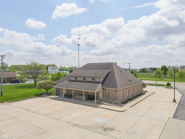 1890 W Main Street, Greenfield, IN 46140