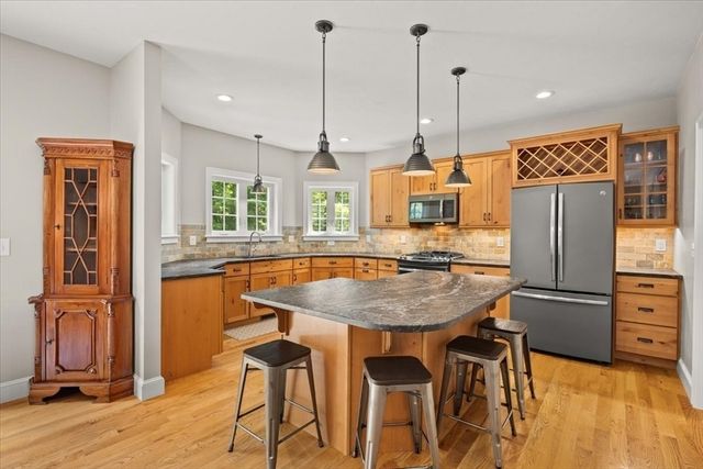 418 Center St, Easton, MA 02375
