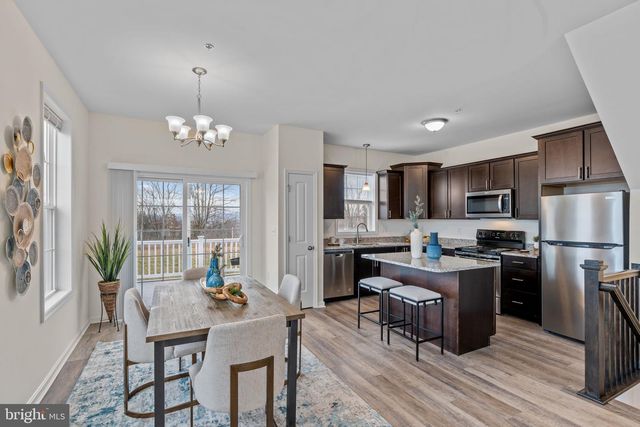 2027 TERRACE VIEW LANE, Mechanicsburg, PA 17055