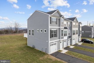 2027 TERRACE VIEW LANE, Mechanicsburg, PA 17055