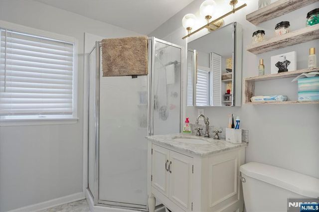 73 Burnside Place, Wanaque, NJ 07420