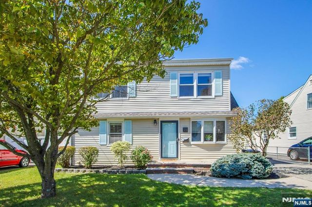 73 Burnside Place, Wanaque, NJ 07420