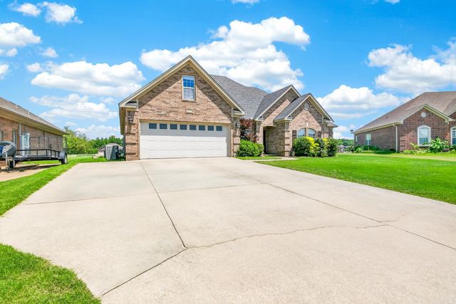 2415 Lakewood Circle, Cabot, AR 72023