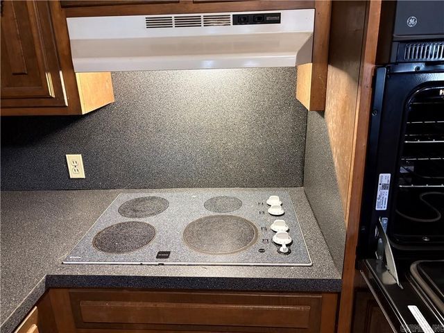 11894 Highway 359, London, AR 72847