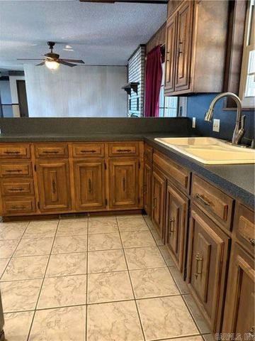 11894 Highway 359, London, AR 72847