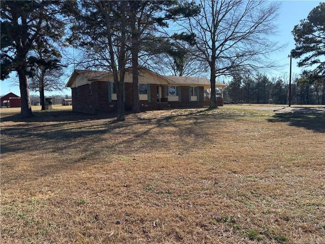 11894 Highway 359, London, AR 72847