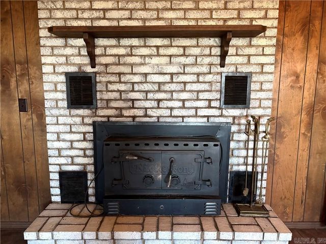 11894 Highway 359, London, AR 72847