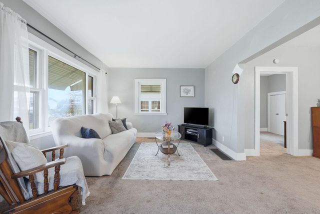 103 N Grand Avenue, Ashley, IN 46705