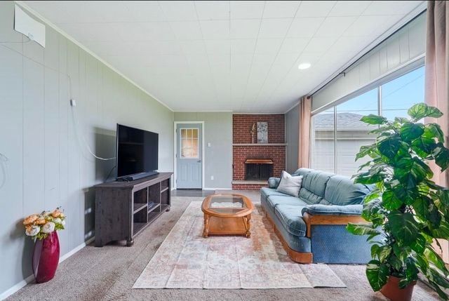 103 N Grand Avenue, Ashley, IN 46705