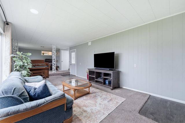 103 N Grand Avenue, Ashley, IN 46705