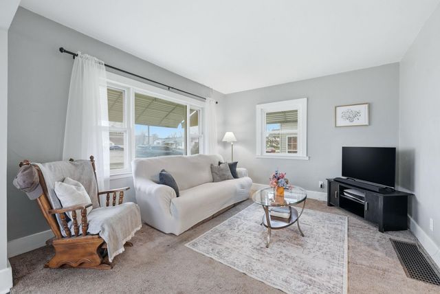 103 N Grand Avenue, Ashley, IN 46705