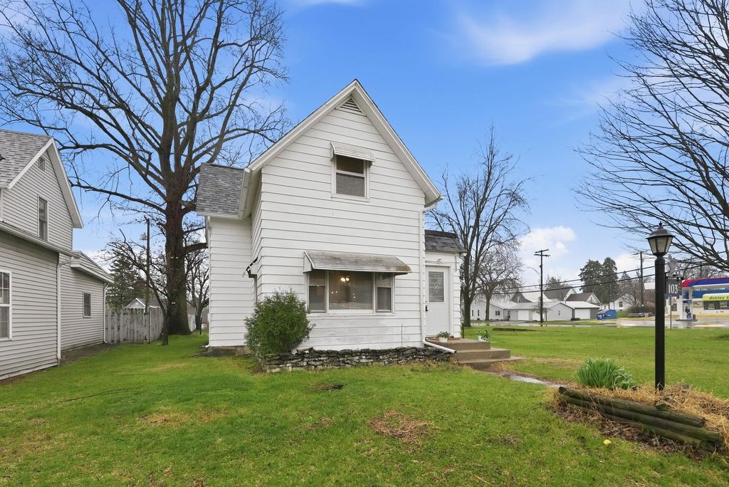 103 N Grand Avenue, Ashley, IN 46705