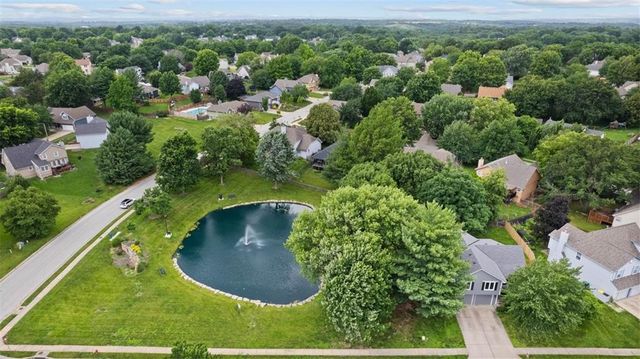 2112 NE Springbrook Street, Blue Springs, MO 64014