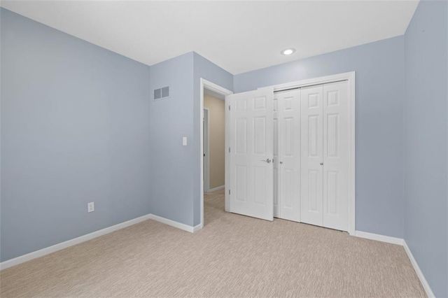 2112 NE Springbrook Street, Blue Springs, MO 64014