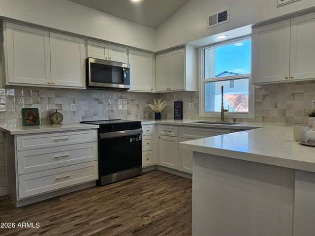 8101 N CENTRAL Avenue 14, Phoenix, AZ 85020