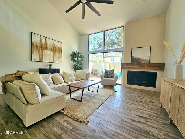 8101 N CENTRAL Avenue 14, Phoenix, AZ 85020