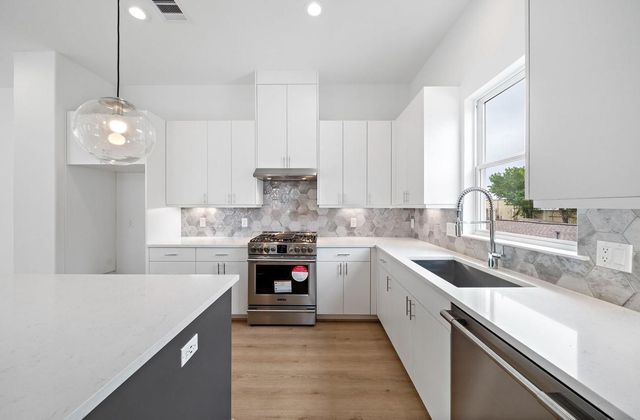 3509 Eaton Estates Lane, Houston, TX 77055
