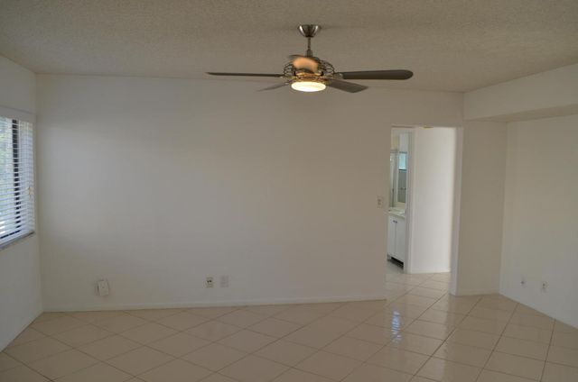 5130 Las Verdes Circle 307, Delray Beach, FL 33484