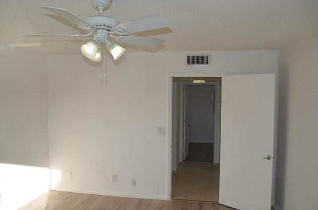 5130 Las Verdes Circle 307, Delray Beach, FL 33484